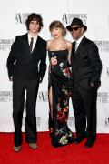 TaylorSwift_SongwritersHallOfFame_June112026_HQPicsSpace_22_a456862b359455b3