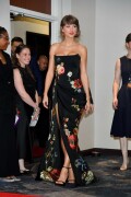 TaylorSwift_SongwritersHallOfFame_June112026_HQPicsSpace_66_fc028a9c6113747c