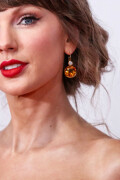 TaylorSwift_SongwritersHallOfFame_June112026_HQPicsSpace_71_ab11aa675346041b
