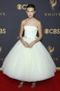 MillieBobbyBrown_2017_EmmyAwards_138_57a9c20f4718f2bd
