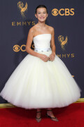 MillieBobbyBrown_2017_EmmyAwards_140_0f239c764742be70