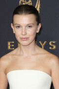 MillieBobbyBrown_2017_EmmyAwards_182_cf969fe5e59a594f