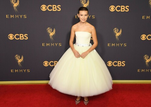 MillieBobbyBrown_2017_EmmyAwards_1_62b42a95949a9be6.jpeg