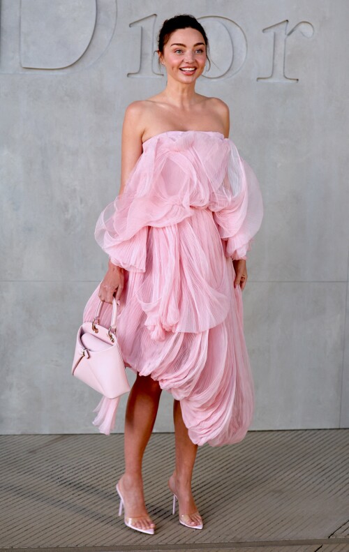 Miranda-Kerr_DiorCruiseShow_May132026_HQPicsSpace_42_56f91a59924bb269.jpeg