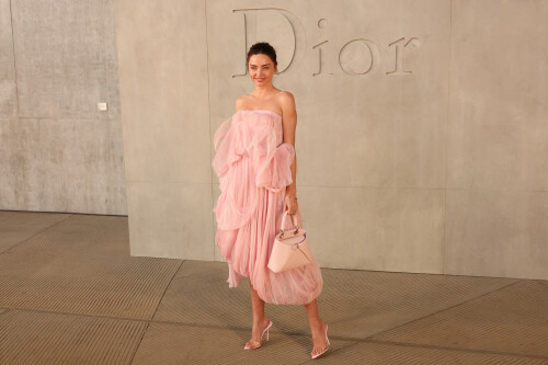 Miranda-Kerr_DiorCruiseShow_May132026_HQPicsSpace_51_9ee482d101d3be7f.jpeg