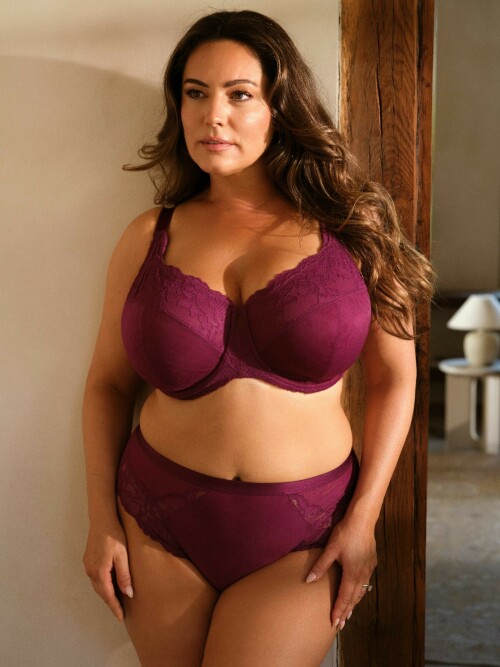 KellyBrook_LingerieCollection_2026_38_31e59e47da87c280.jpeg